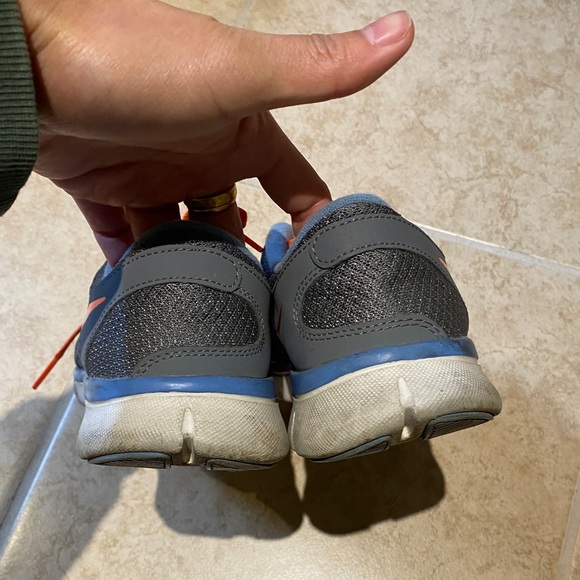 NIKE Flex Experience RN - Picture 3 of 5